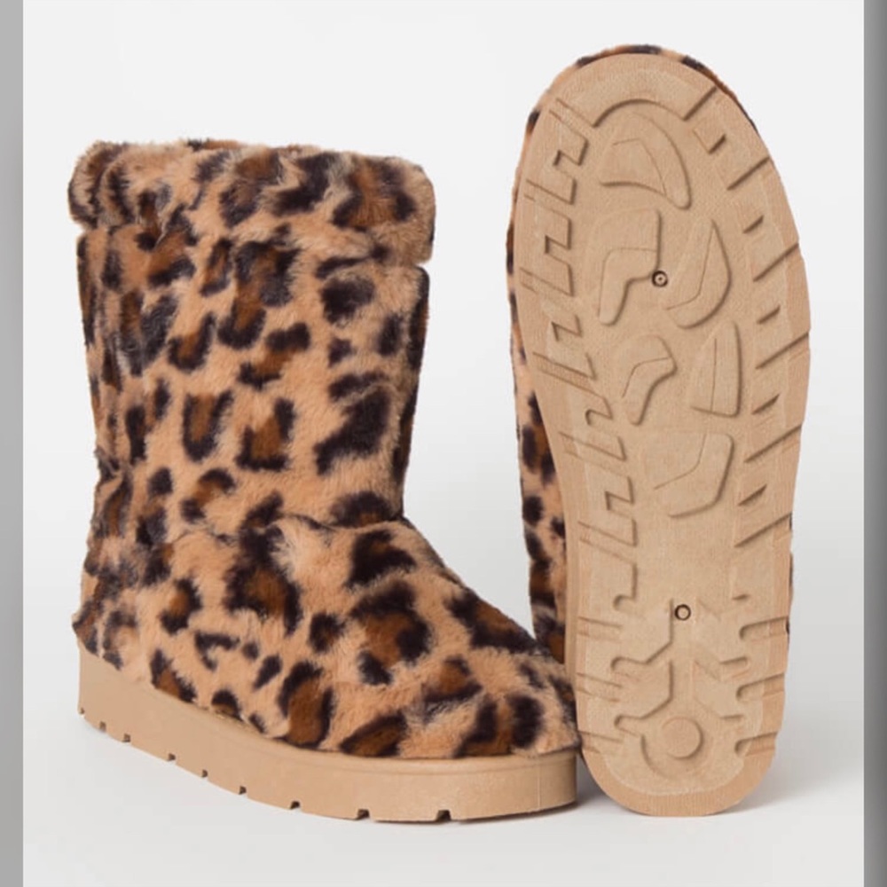 💕 Leopard Furry Boots 💕